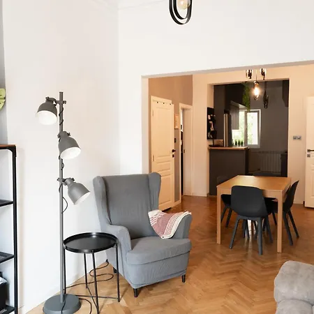 Perfect Long-term Stylish And Spacious Center Next To Vitosha Blvd