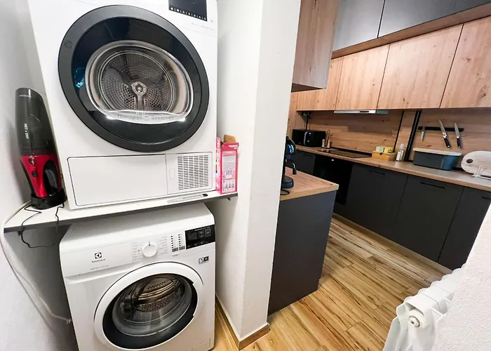 Perfect Long-term Stylish And Spacious Center Next To Vitosha Blvd شقة صوفيا