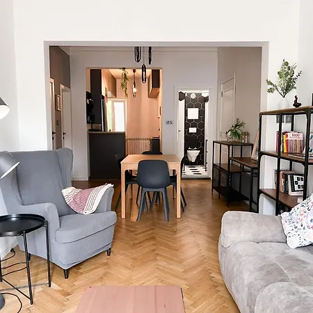 Perfect Long-term Stylish And Spacious Center Next To Vitosha Blvd * Szófia