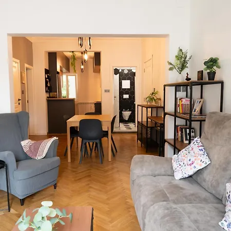 Perfect Long-term Stylish And Spacious Center Next To Vitosha Blvd * Szófia